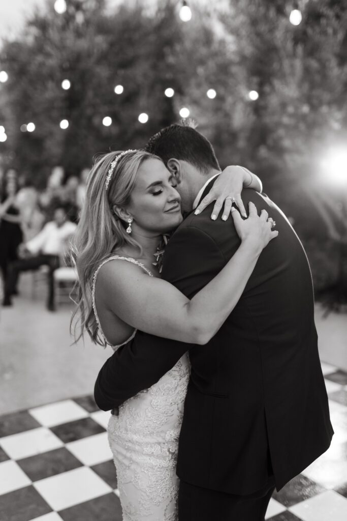 Ultimate Tips for Your Wedding | Wedding Tips for the end of your wedding day from a SoCal Wedding Photographer: Sun and Peak Studios